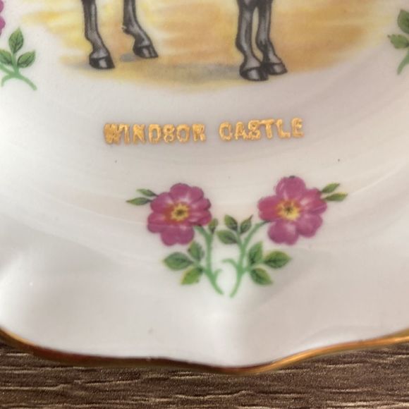 Duchess Bone China Trinket Plate Windsor Castle - Picture 2 of 6